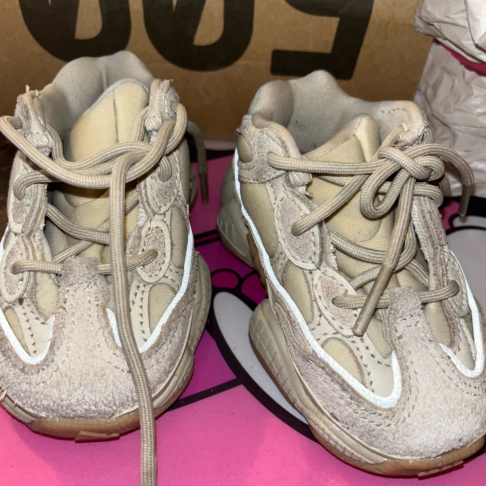 Authentic toddler Yeezy 500
